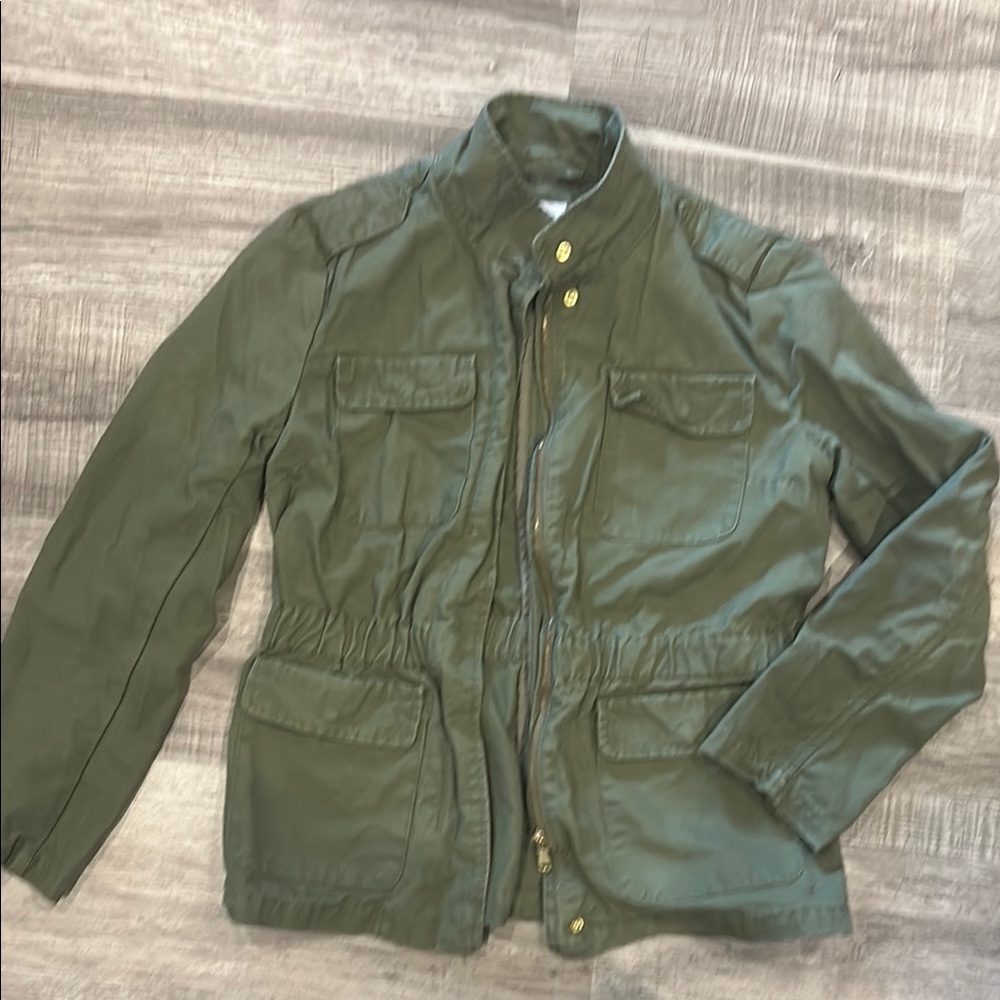 Kensie Green Utility Jacket with Collared Neckline and Relaxed Fit